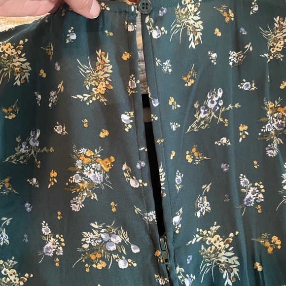 Hunter Green Floral Dresss - Picture 6 of 7